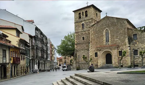 Encuentro de bienvenida en Instituto Nebrija del Español en Avilés